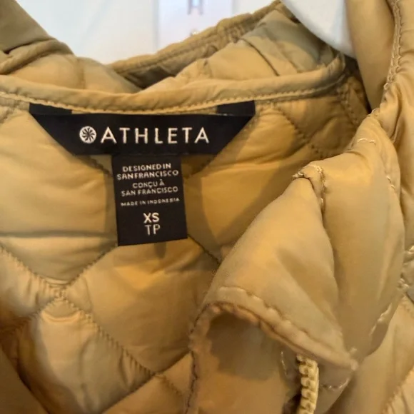 Athleta Quilted Puffer Jacket in Tan - Picture 2 of 5